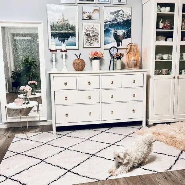 Dywan winylowy do domu Czarne linie wzór