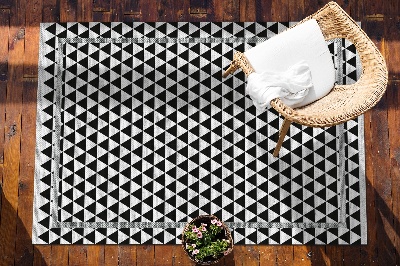 Nowoczesny dywan tarasowy Czarno białe trójkąty