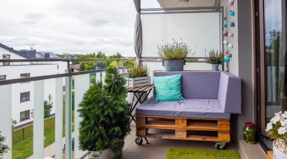 Jak urządzić balkon? Pomysły i praktyczne porady